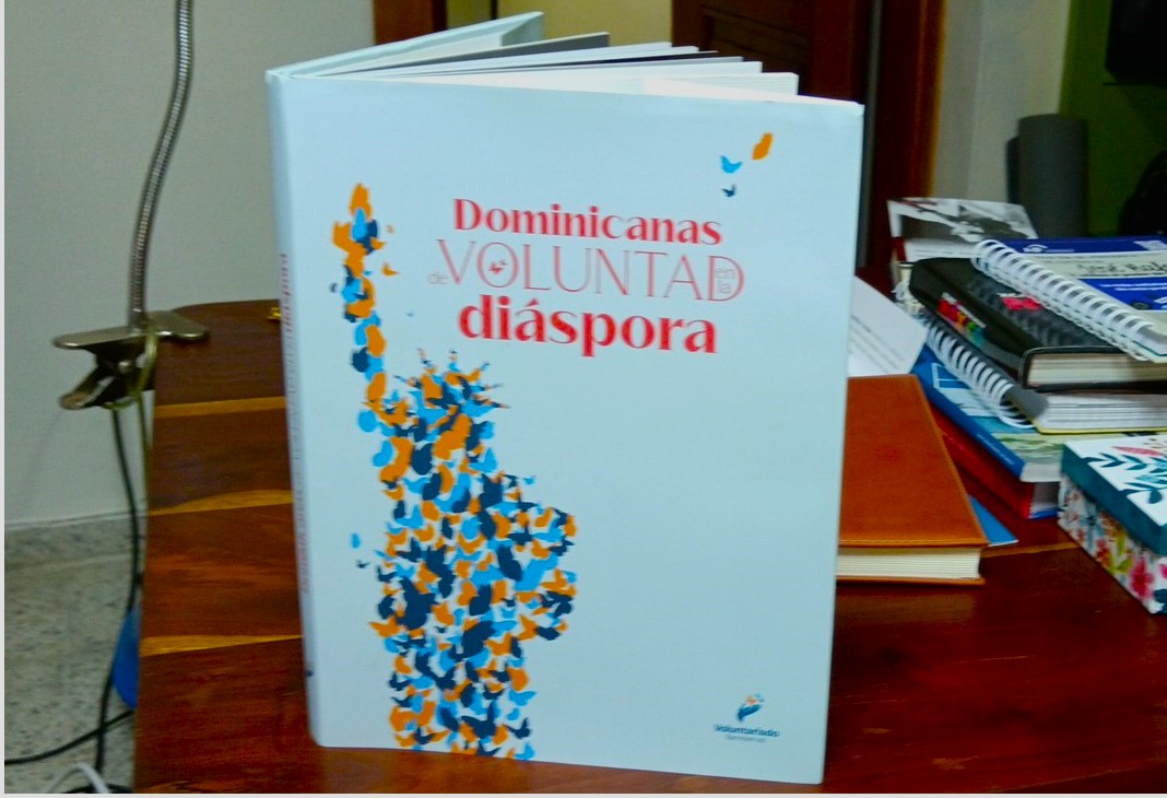 Portada del libro Dominicanas de voluntad en la diáspora.